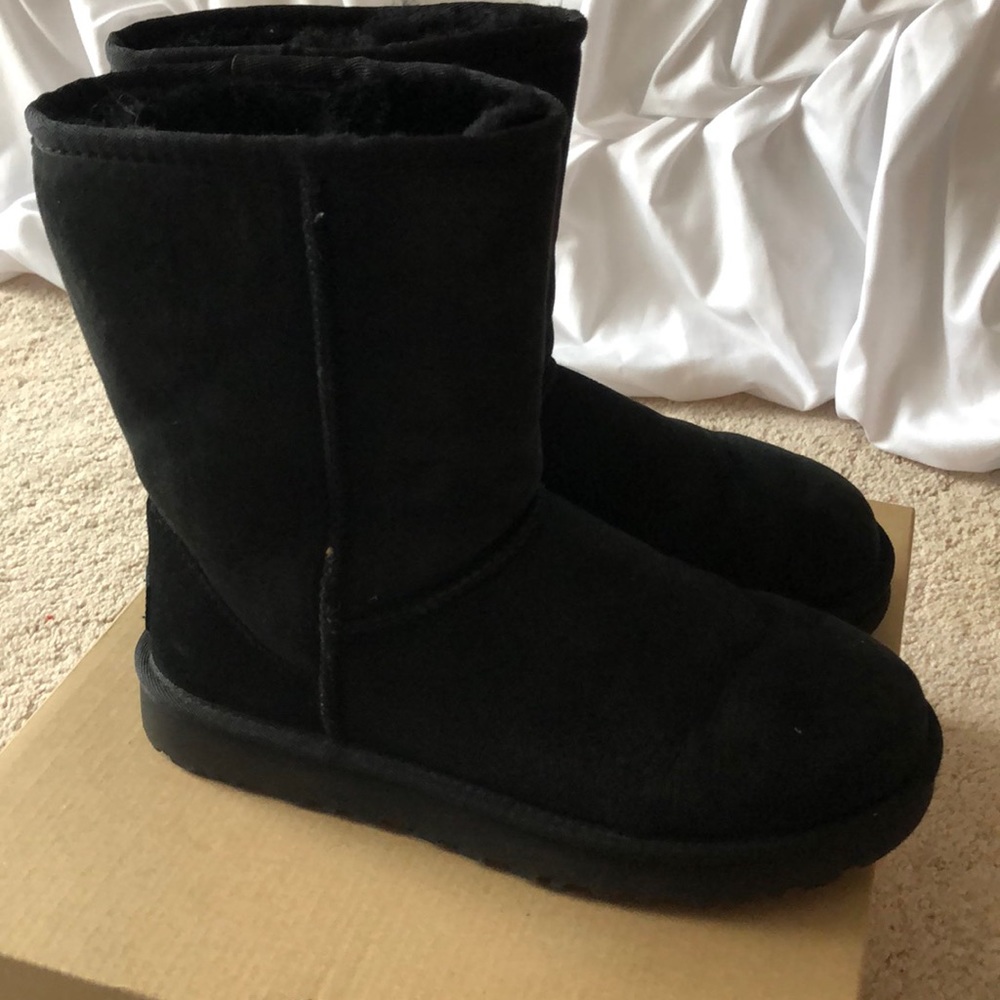 Ugg classic short boots